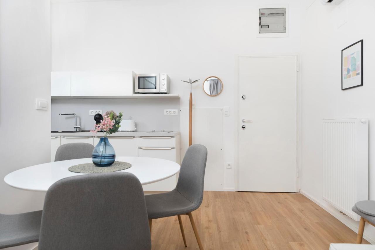 Cozy Apartments Любляна Екстер'єр фото
