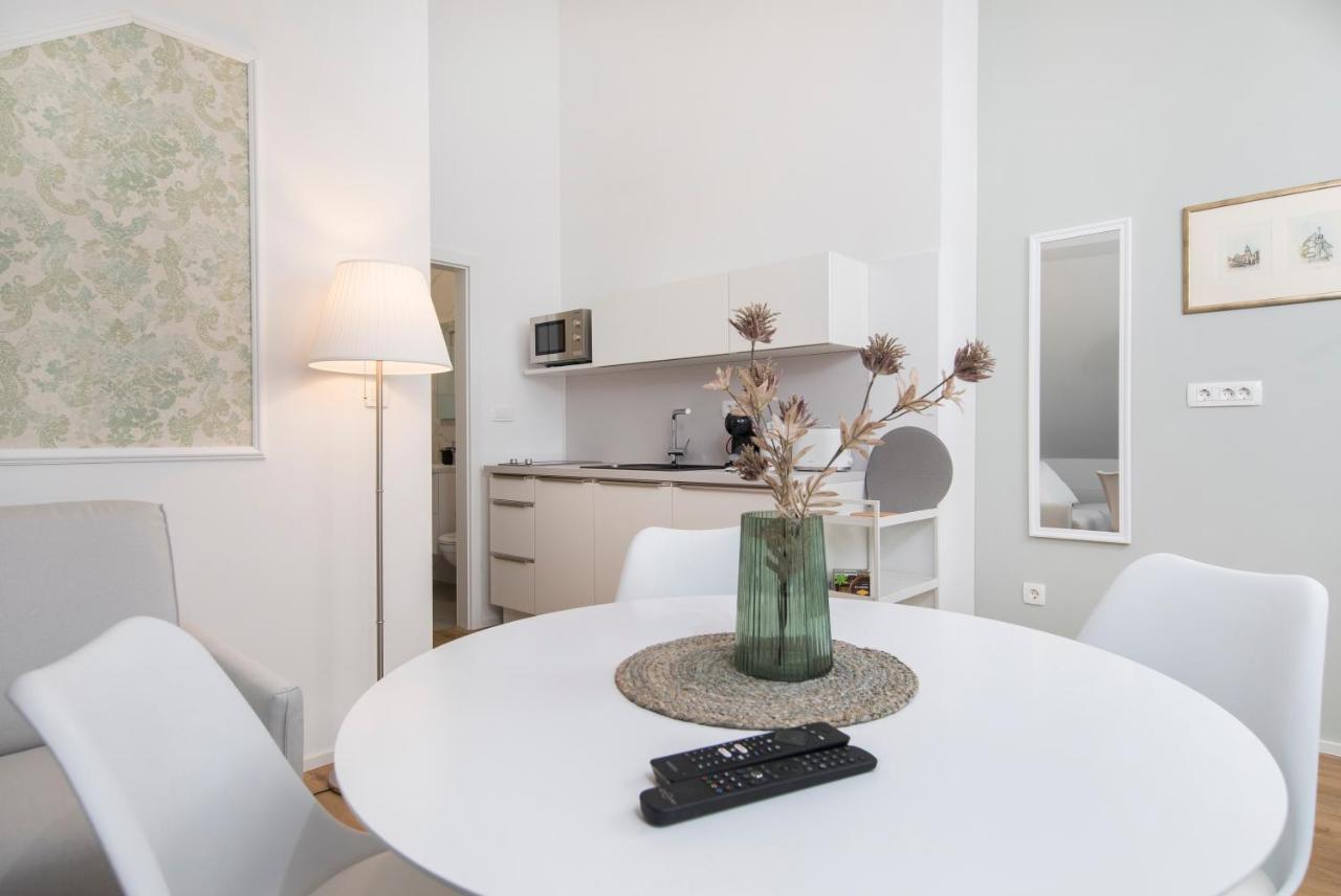 Cozy Apartments Любляна Екстер'єр фото